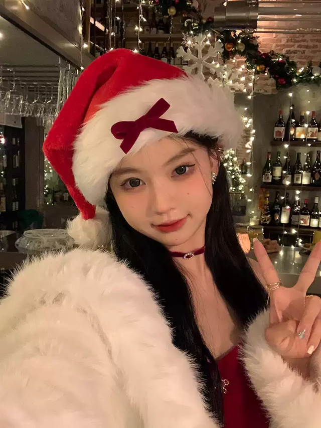 Christmas-Themed Hats SD67