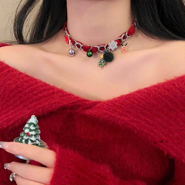Sweet Christmas Tree Pendant Collar KA19