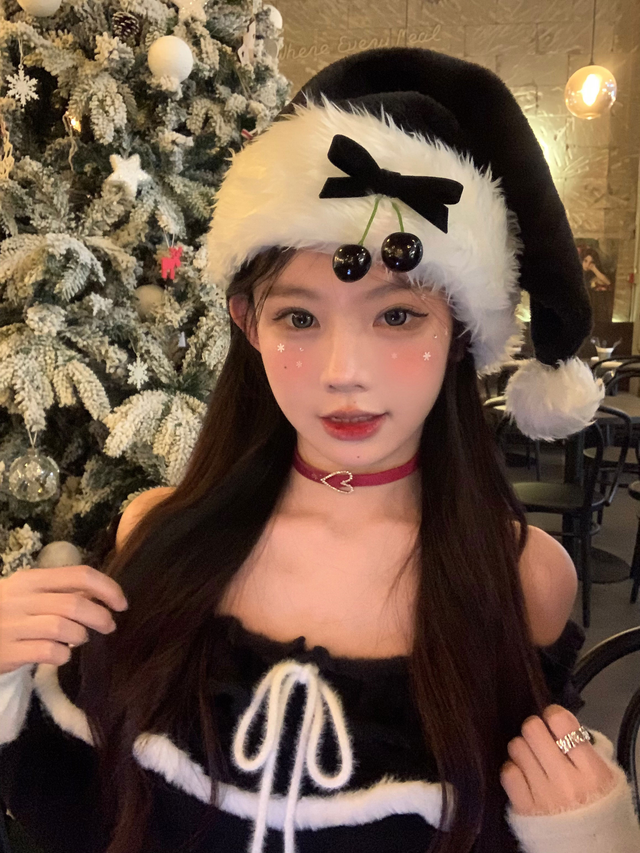 Christmas-Themed Hats SD67